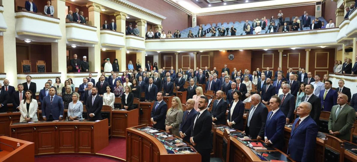 foto deputetet 2025